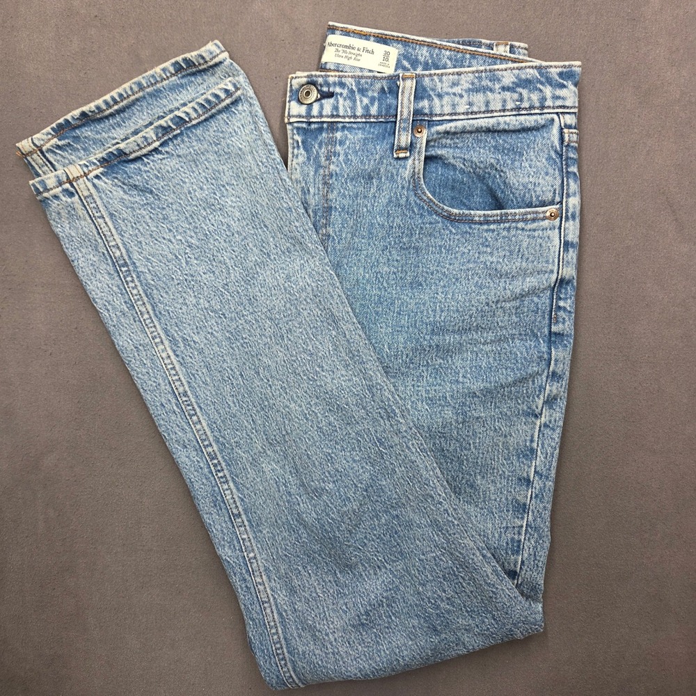 Abercrombie & Fitch Jeans 30/10L The 90s Straight Ultra High Rise Light Wash